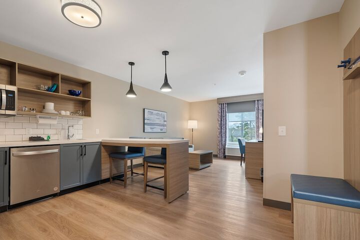 Room 4 of 62