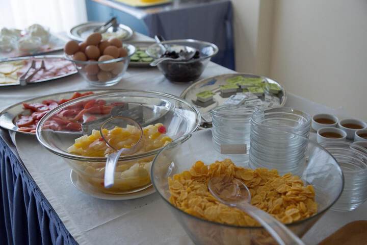 Dining 40 of 45