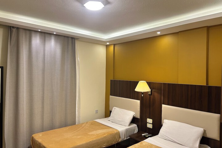 Room 27 of 58