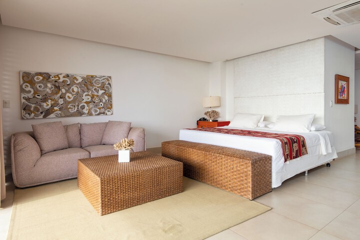Room 52 of 132