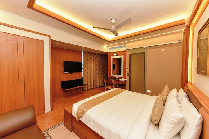 Room 29 of 76