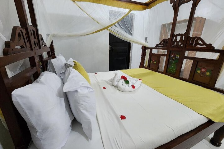 Room 4 of 55