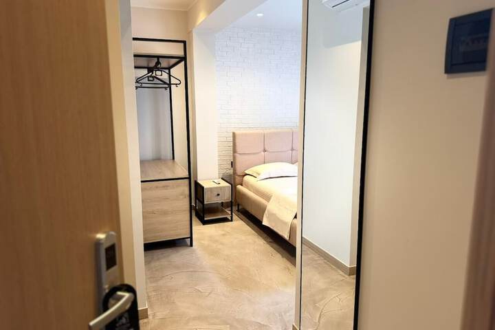 Room 30 of 95
