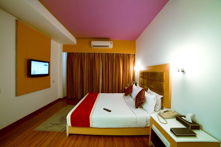 Room 17 of 32