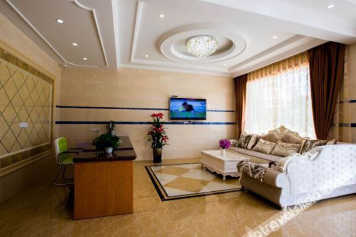 Hotel Interior 18 of 34