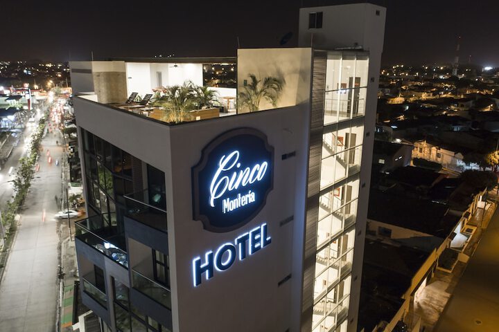 Hotel Cinco Monteria