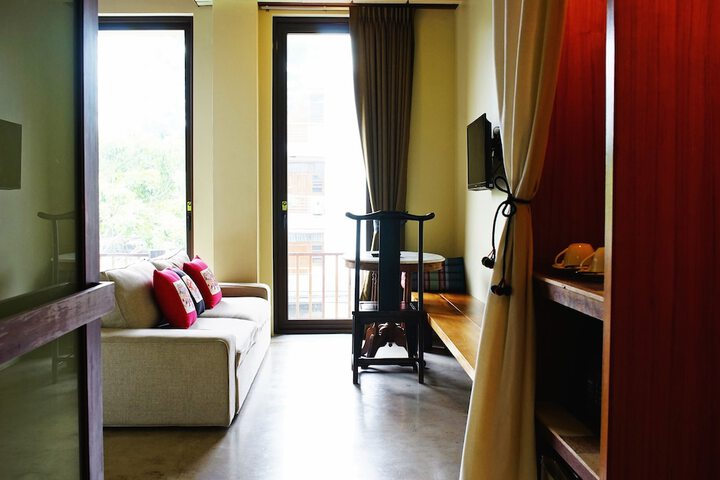 Room 19 of 68