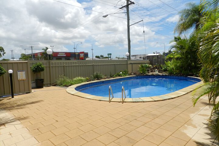 Pool 39 of 72