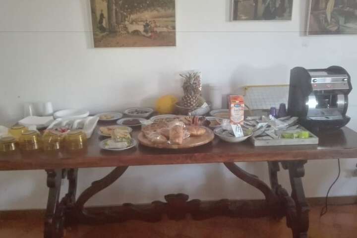 Dining 5 of 11