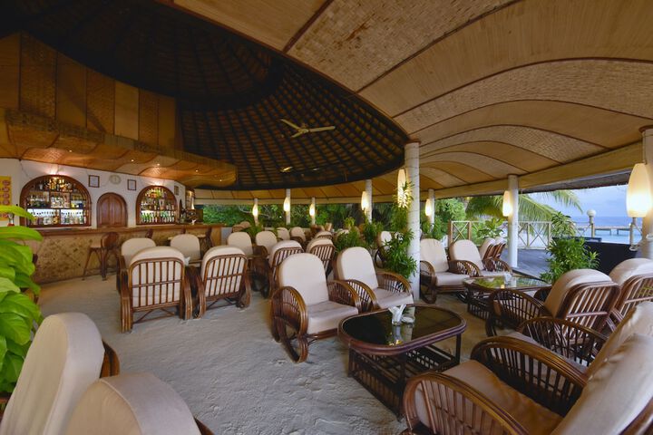 Lounge 80 of 134