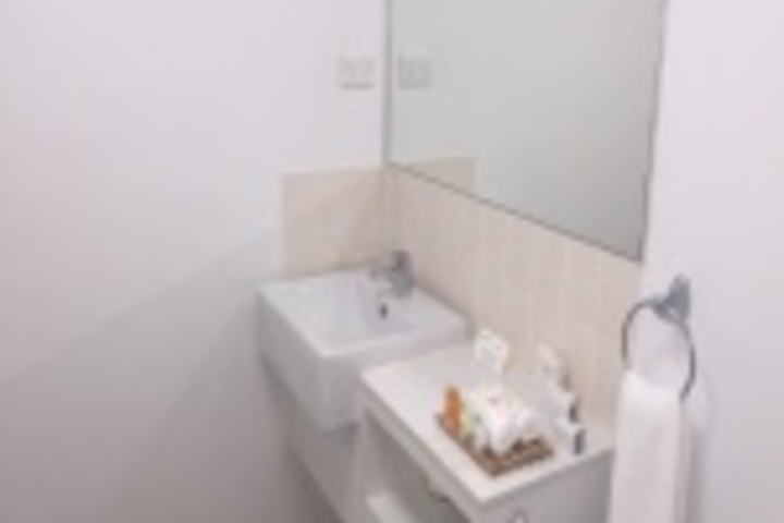 Room 192 of 204