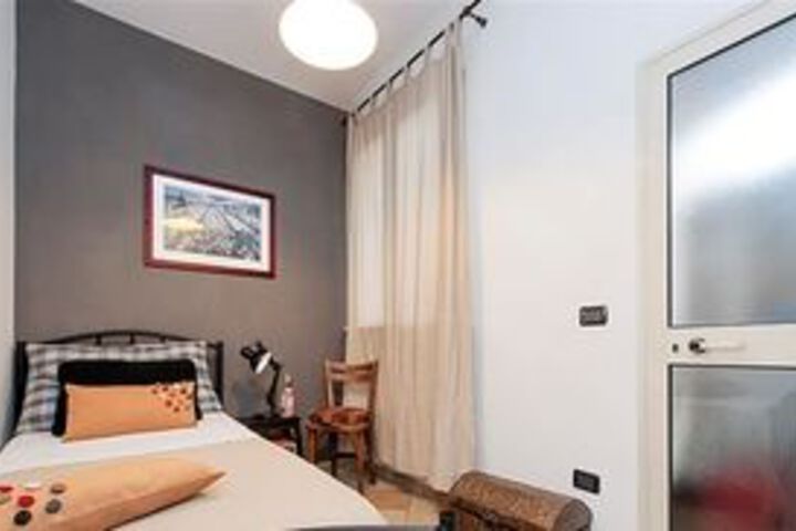 Room 46 of 209