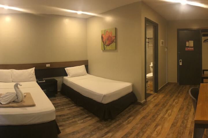 Room 13 of 41