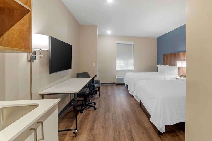 Room 27 of 61