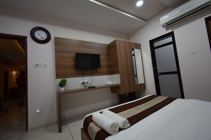 Room 14 of 36