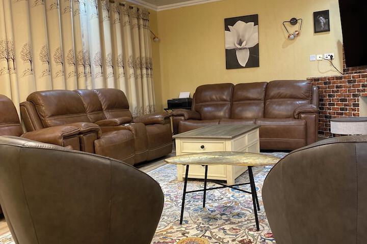 Room 16 of 64