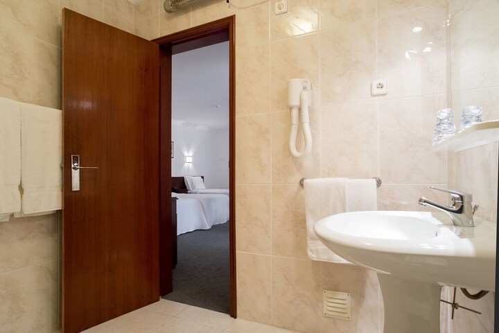 Room 15 of 43