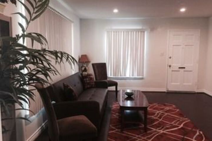 Center of the Valley one Bedroom in Los Angeles, CA