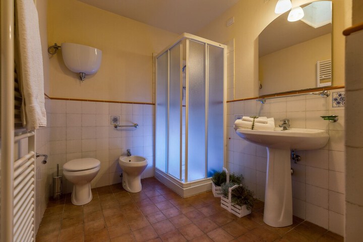Room 30 of 51