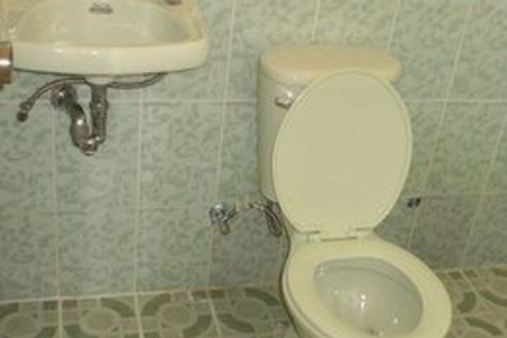 Room 4 of 20
