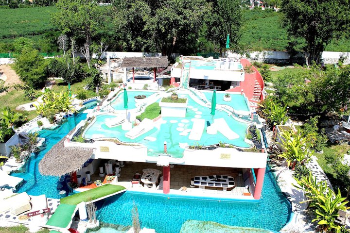 Pool 40 of 68