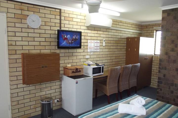 Room 7 of 34