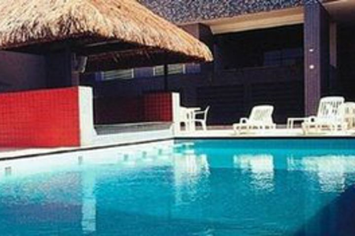 Pool 10 of 11