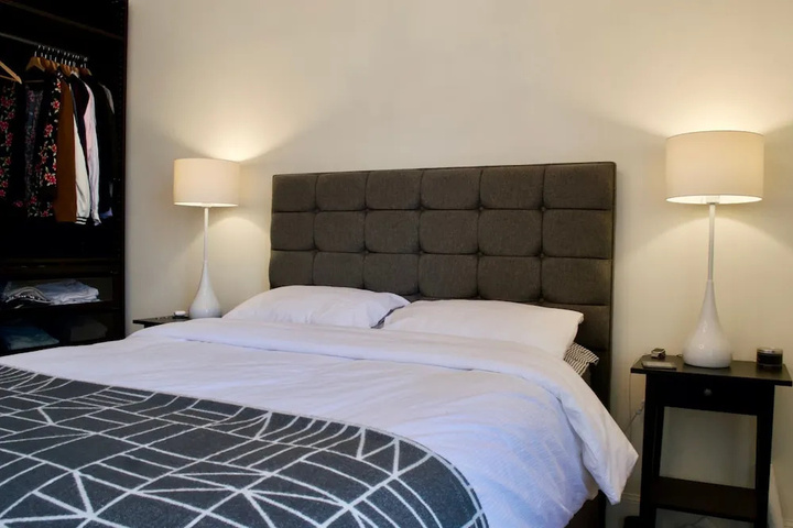 Room 3 of 9