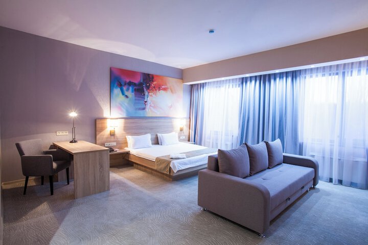 Room 7 of 24