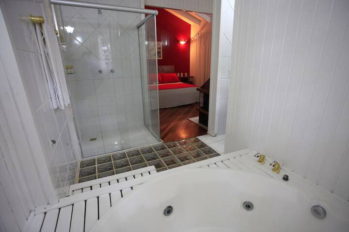 Jetted tub