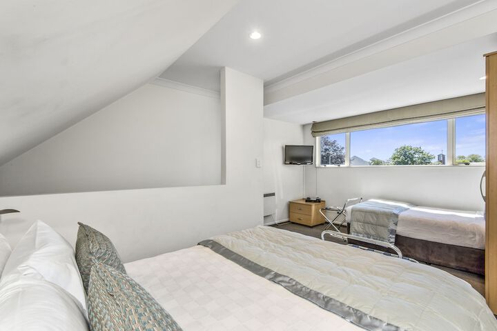 Room 3 of 31
