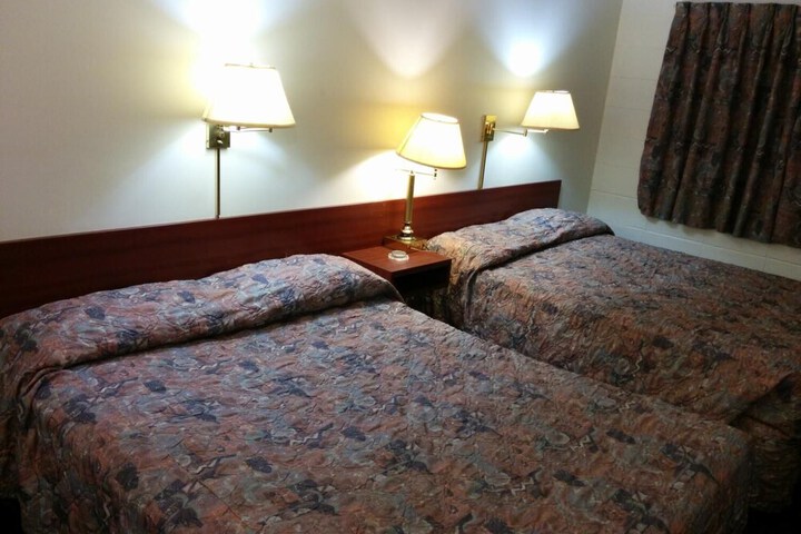 Room 8 of 26