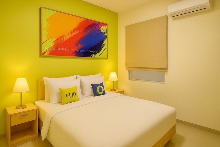 Room 3 of 18