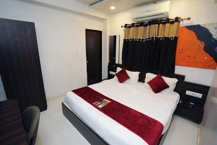 Room 9 of 21