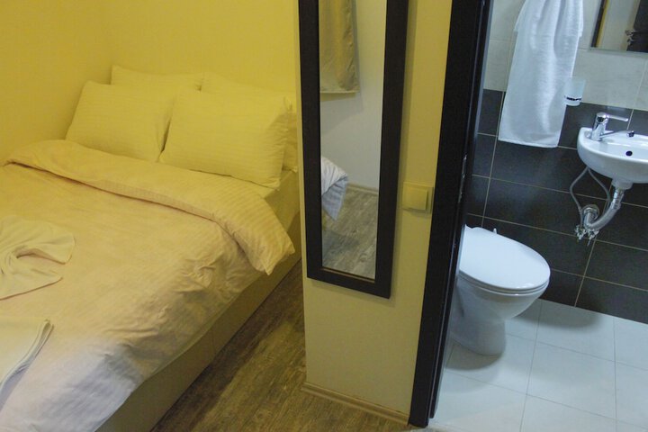 Room 21 of 131