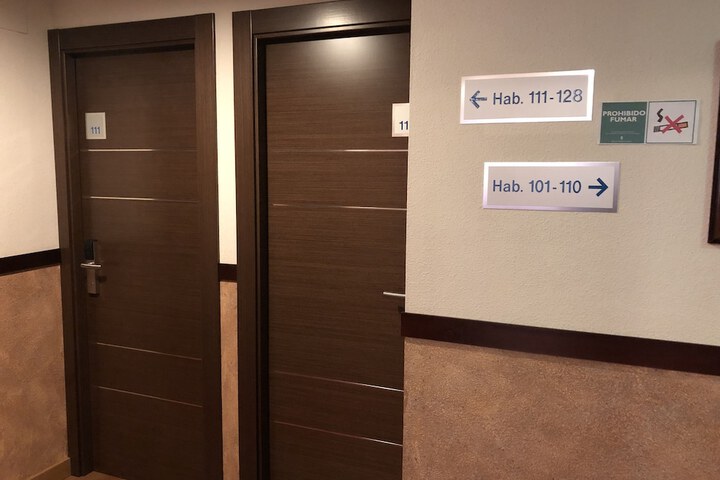 Ballroom/Hall 30 of 34