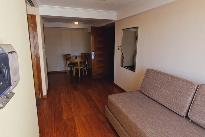 Room 50 of 77