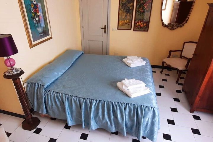 Room 7 of 50
