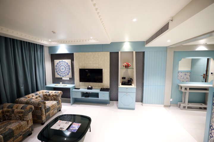 Room 49 of 70