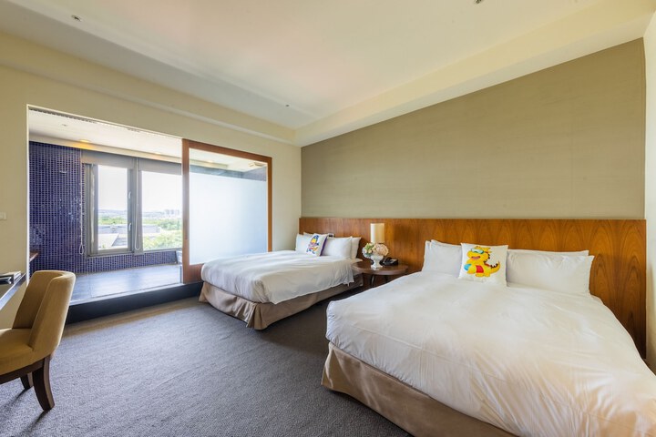 Room 4 of 69