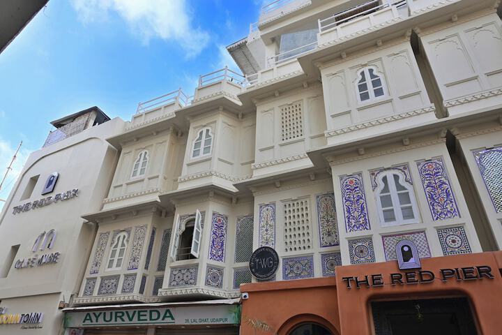 Hotel 50 of 53