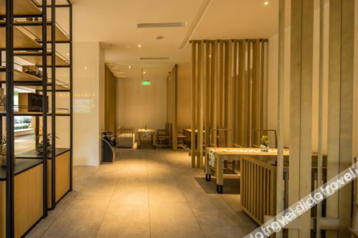 Hotel Interior 8 of 21