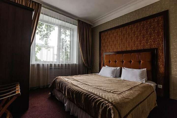 Room 19 of 44