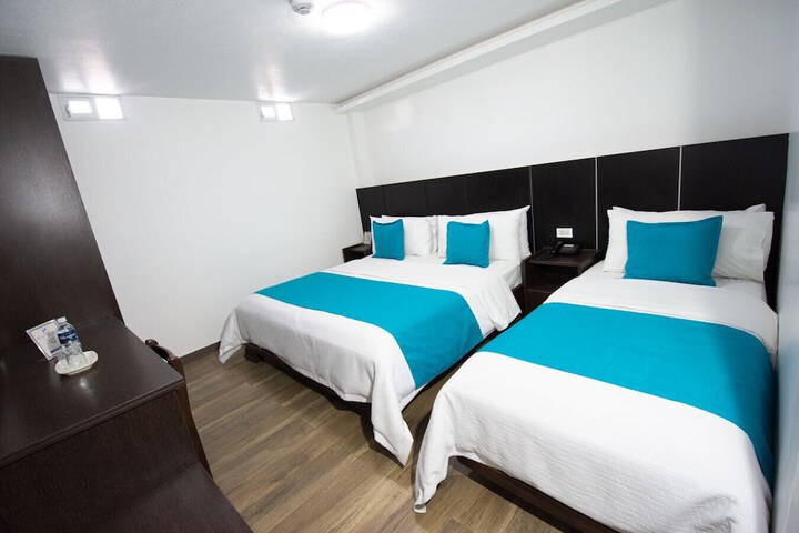 Room 8 of 34