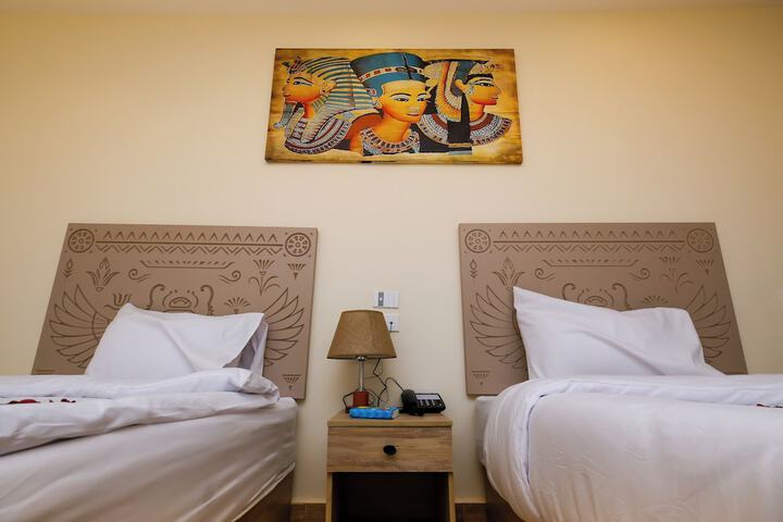 Room 46 of 177