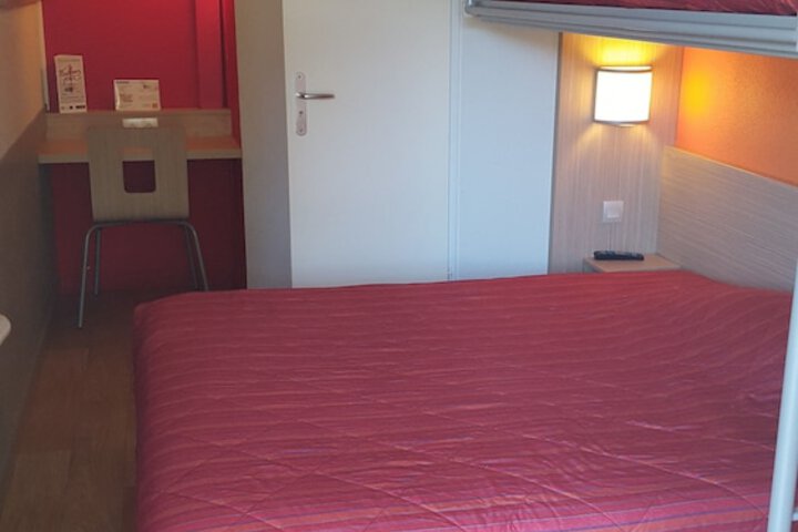Room 5 of 34