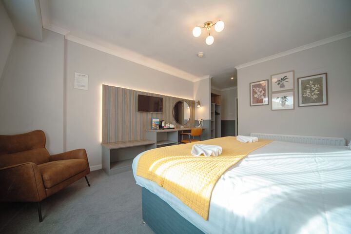 Room 28 of 67
