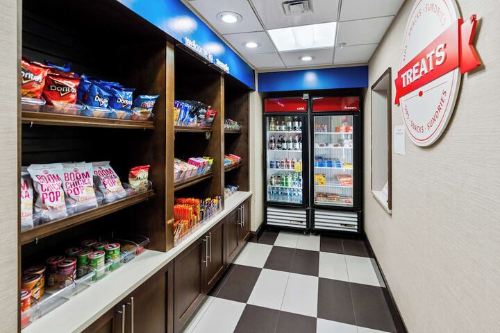 Snack bar