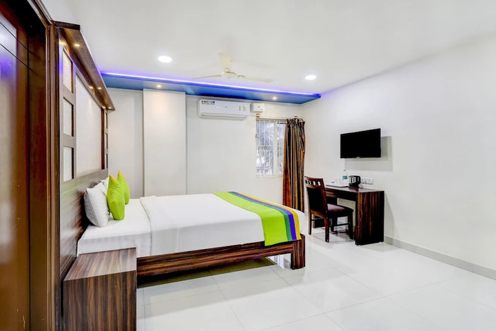 Room 4 of 19