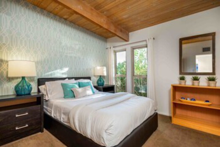 Room 43 of 52